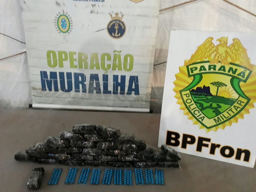 Na noite de sexta-feira (27) durante a Operação Muralha policiais militares apreenderam seis mil comprimidos de estimulante sexual em abordagem a ônibus no pedágio São Miguel do Iguaçu –
