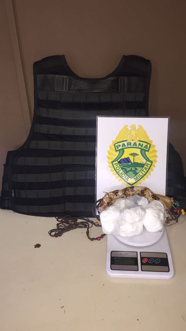 Na tarde do último sábado (28), policiais militares do BPFron, durante Operação Muralha na cidade de Foz do Iguaçu-PR, em apoio a Operação Fronteira Blindada apreenderam entorpecentes após denúncia anônima.