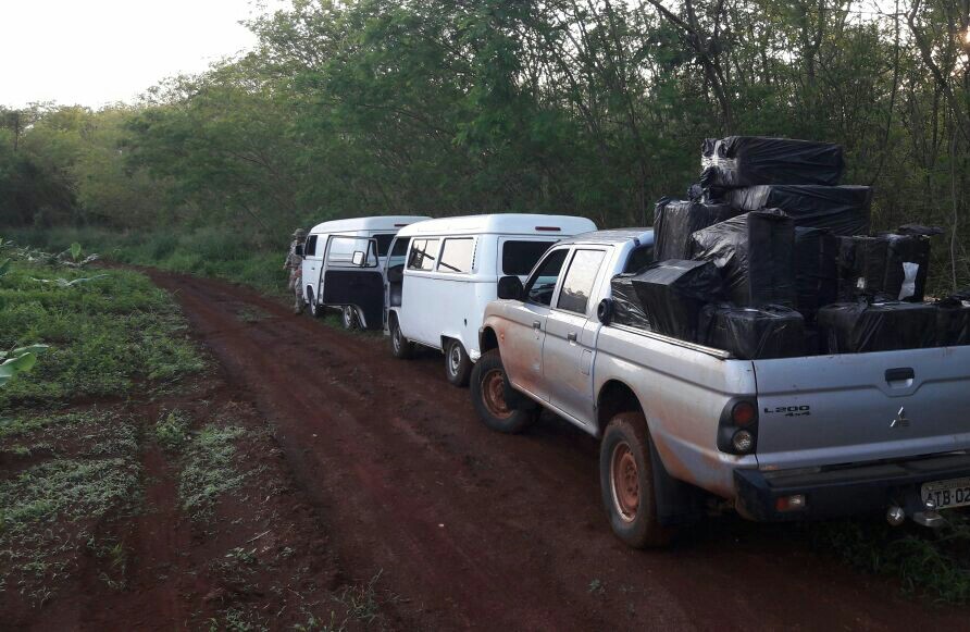 Na manhã de domingo (29), policiais militares do BPFron juntamente com os policiais federais apreenderam contrabando no município de Itaipulândia-PR.