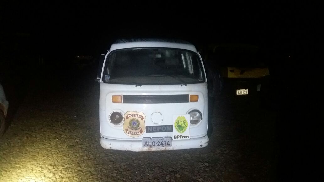 Na madrugada de sábado (11), policiais militares do BPFron, através do Pelotão COBRA e policiais federais do NEPOM apreenderam três veículos na cidade de Foz do Iguaçu-Pr carregado de pneus contrabandeados.