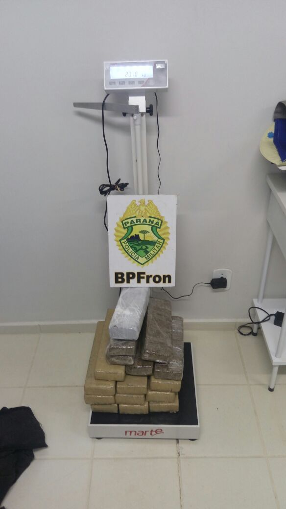 Na  noite de terça-feira (14), policias militares do BPFron apreenderam entorpecente em Realeza-Pr