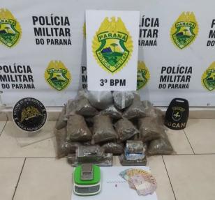 10,4 kg DE MACONHA APREENDIDOS