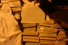 Polícia apreende uma tonelada de maconha dentro de caminhão