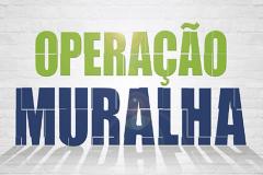 Na tarde de terça-feira (14), policiais militares do BPFron cumpriram mandado de prisão durante a Operação Muralha após abordagem a passageiros na praça de pedágio em São Miguel do Iguaçu-Pr