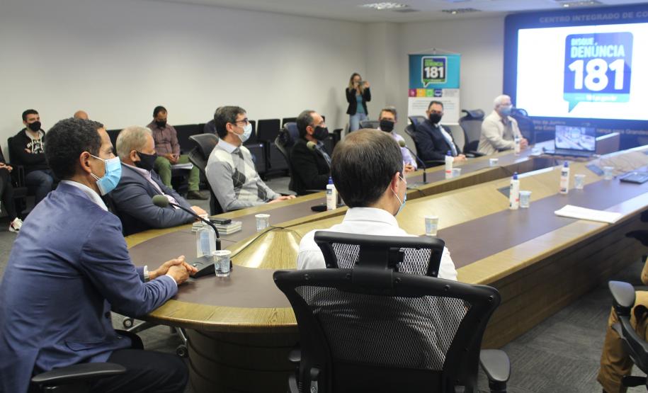 Disque Denúncia 181 recebe da iniciativa privada material educativo para reforçar participação da comunidade