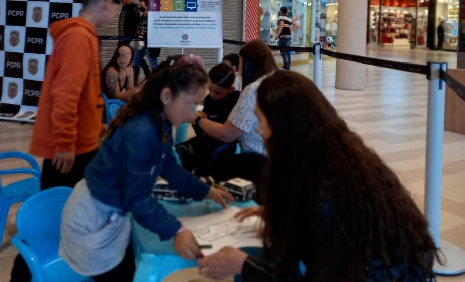 Espaço para pinturas com crianças