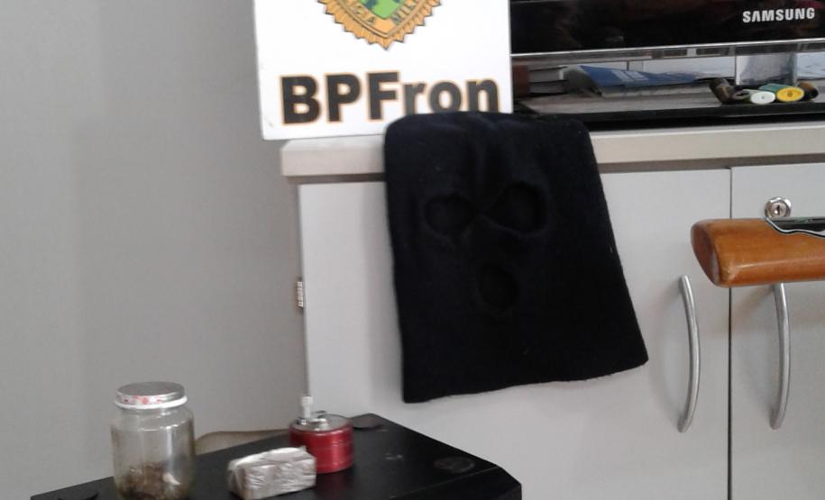 Polícia Militar por intermédio do BPFron cumpre mandados de busca em Marechal Cândido Rondon Polícia Militar por intermédio do BPFron cumpre mandados de busca em Marechal Cândido Rondon