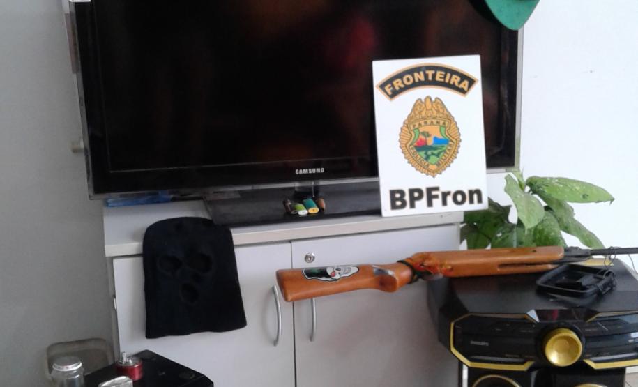 Polícia Militar por intermédio do BPFron cumpre mandados de busca em Marechal Cândido Rondon Polícia Militar por intermédio do BPFron cumpre mandados de busca em Marechal Cândido Rondon