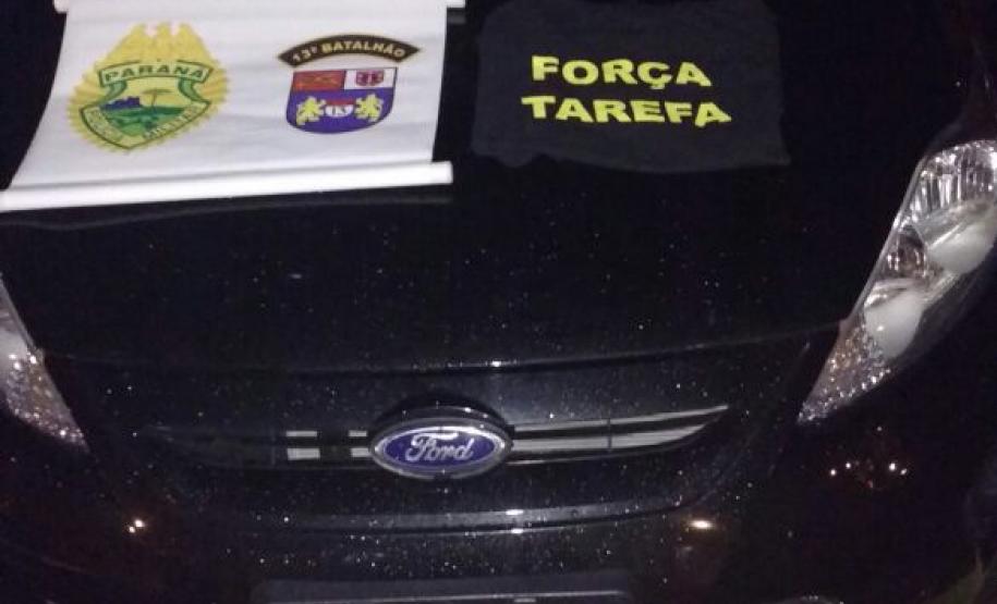 Homem é preso com cocaína, maconha e carro roubado em Curitiba Homem é preso com cocaína, maconha e carro roubado em Curitiba