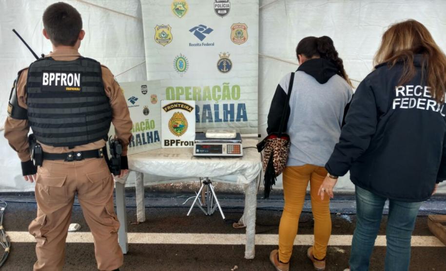 Polícia Militar por intermédio do BPFRON no âmbito da Operação Muralha prende traficantes e apreende cocaína, crack e maconha Polícia Militar por intermédio do BPFRON no âmbito da Operação Muralha prende traficantes e apreende cocaína, crack e maconha