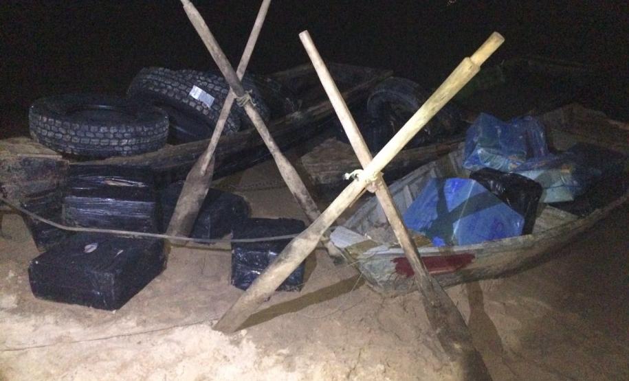 Polícia Federal e Batalhão de Polícia de Fronteira realizam grande apreensão de contrabando e embarcações nas cidades de Foz do Iguaçu e Entre Rios do Oeste. Na última terça - feira (9), por volta das 20h00min, agentes da Polícia Federal e policiais militares do BPFron – Batalhão de Polícia de Fronteira realizaram a apreensão de quatro embarcações e produtos contrabandeados nas cidades de Foz do Iguaçu e Entre Rios do Oeste.