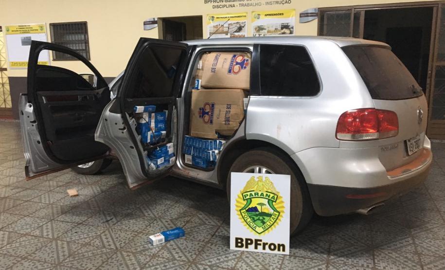 Polícia militar por intermédio do BPFron apreende 30 caixas de cigarros e veículo. Policiais militares por intermédio do BPFron apreenderam 30 caixas de cigarros e um veículo na noite de quarta-feira (13/09).