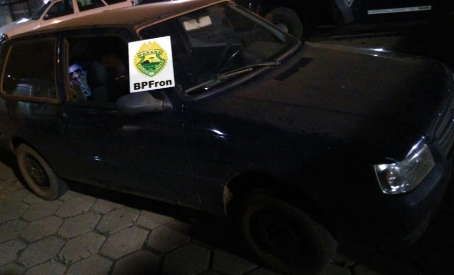 Na última quarta-feira (19), durante procedimento de bloqueio realizado pelos policiais militares por intermédio do BPFron foi recuperado um veículo Fiat Uno com alerta de furto/roubo.