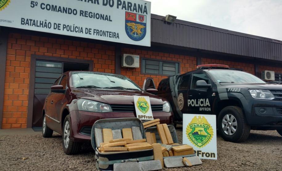 Polícia Militar por intermédio do BPFron apreende 60 kg de maconha e prende homem No sábado (22) policiais militares apreenderam 60 (sessenta) quilos de maconha e apreenderam homem