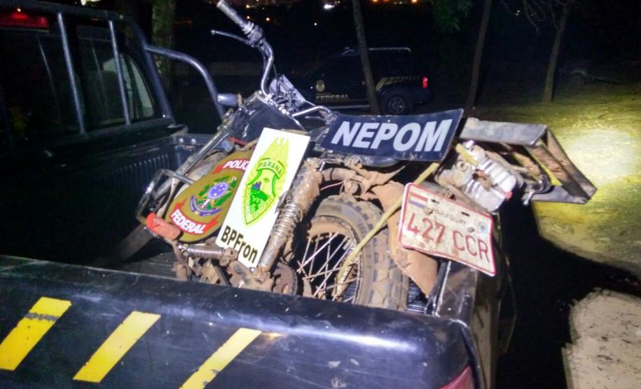 BPFRON E POLÍCIA FEDERAL APREENDEM CONTRABANDO E VEÍCULOS DURANTE OPERAÇÃO FRONTEIRA INTEGRADA EM FOZ DO IGUAÇU – PR