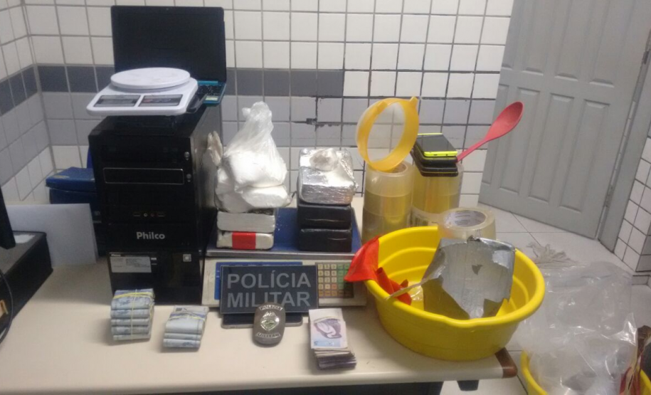 QUATRO PESSOAS FORAM PRESAS SUSPEITAS DE TRÁFICO DE DROGAS EM PARANAGUÁ 202