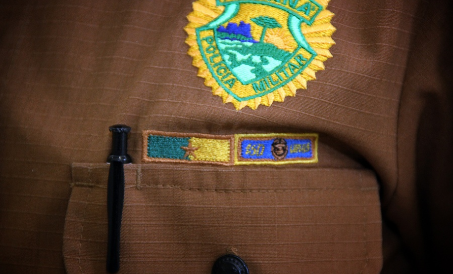 DENÚNCIAS AUXILIAM A PM DO NORTE DO PR A PRENDER TRÊS PESSOAS E APREENDER ARMA E DINHEIRO EM APUCARANA PMPR