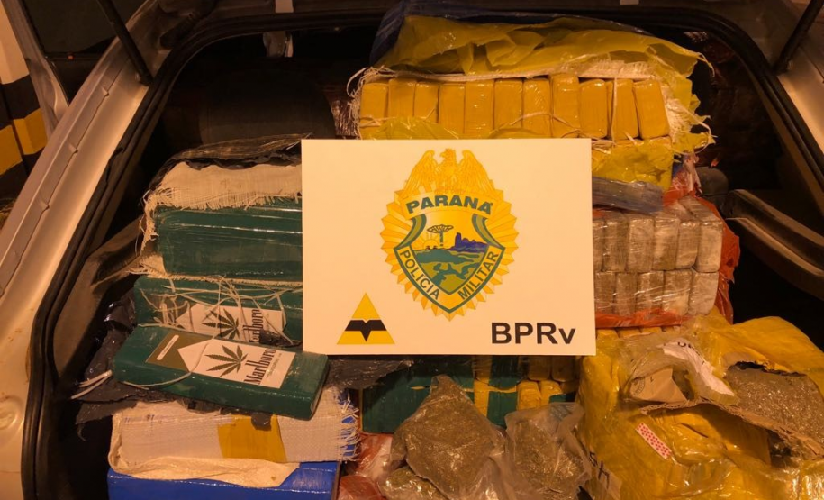 HOMEM É PRESO E CARGA DE MAIS DE 400 QUILOS DE MACONHA É APREENDIDA NO NOROESTE DO PR BPFRON
