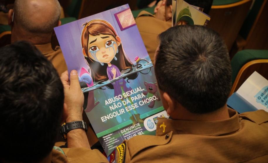 POLÍCIA MILITAR ADERE À CAMPANHA DO GOVERNO DO ESTADO DE COMBATE À VIOLÊNCIA CONTRA A CRIANÇA E O ADOLESCENTE PMPR