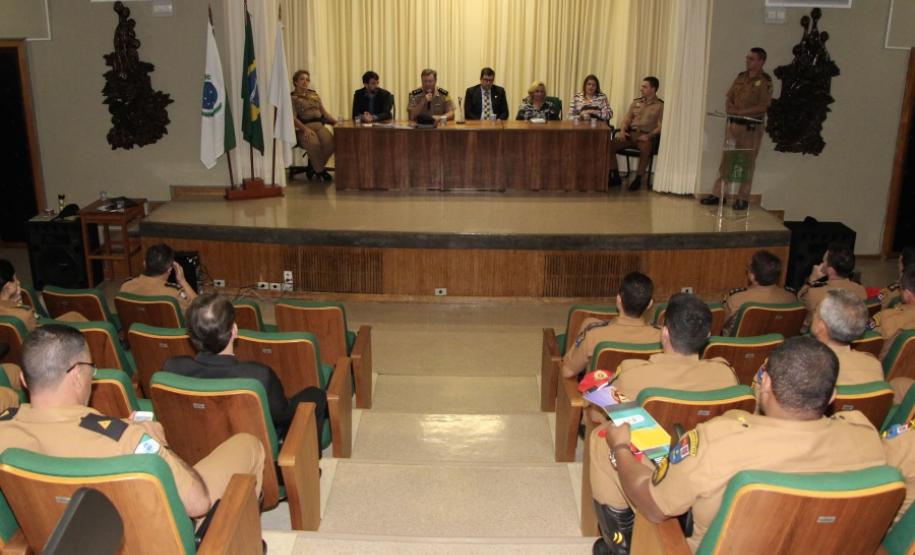 POLÍCIA MILITAR ADERE À CAMPANHA DO GOVERNO DO ESTADO DE COMBATE À VIOLÊNCIA CONTRA A CRIANÇA E O ADOLESCENTE PMPR