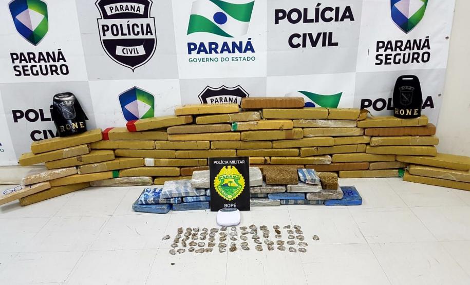 DENUNCIA ANÔNIMA LEVA A PRISÃO DE TRAFICANTE DE DROGAS, NO BAIRRO SÍTIO CERCADO EM CURITIBA Divulgação