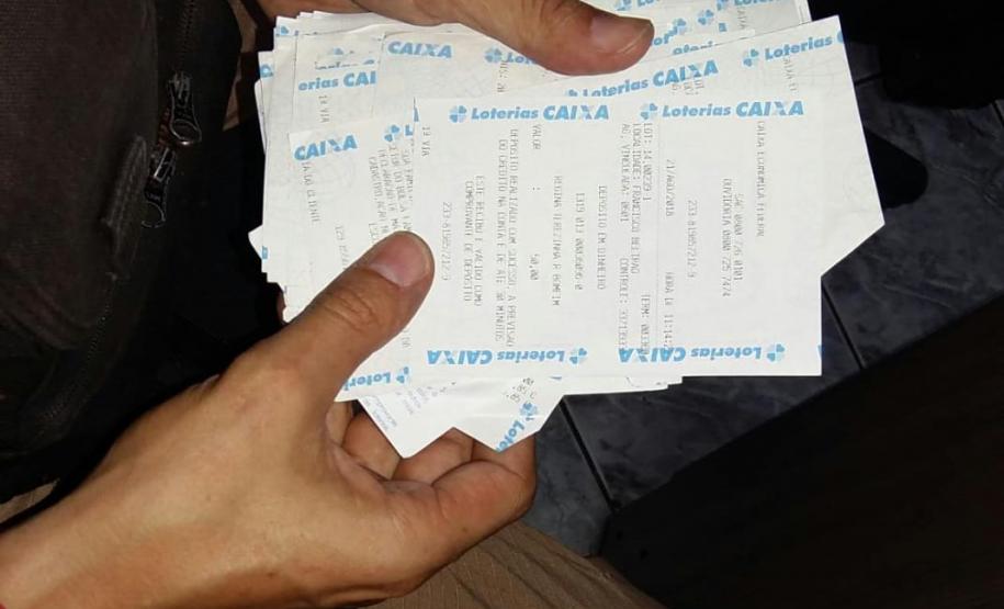 21°BPM/5°CRPM – APÓS VÁRIAS DENÚNCIAS 181 POLÍCIA MILITAR DE FRANCISCO BELTRÃO FAZ APREENSÃO DE ARMA E DROGAS