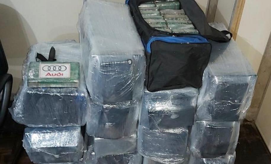 ROTAM 9° BPM/6°CRPM FAZ GRANDE APREENSÃO DE DROGAS EM PARANAGUÁ ROTAM 9° BPM/6°CRPM FAZ GRANDE APREENSÃO DE DROGAS EM PARANAGUÁ