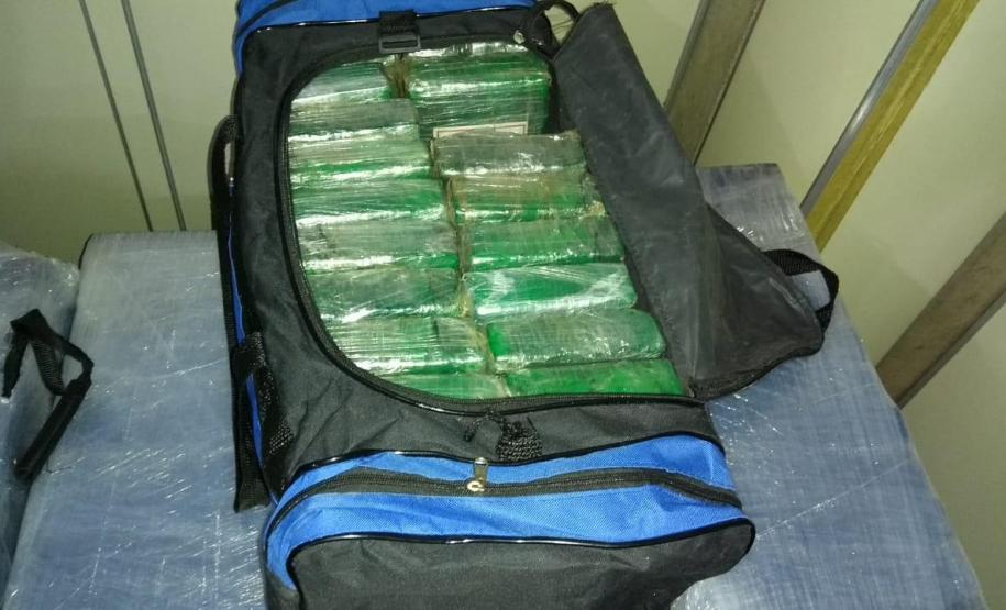 ROTAM 9° BPM/6°CRPM FAZ GRANDE APREENSÃO DE DROGAS EM PARANAGUÁ ROTAM 9° BPM/6°CRPM FAZ GRANDE APREENSÃO DE DROGAS EM PARANAGUÁ